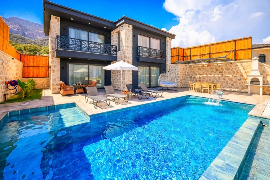 BLUE 7947 Seydikemer Karadere'de 4 Kişilik Kiralık Balayı Villası