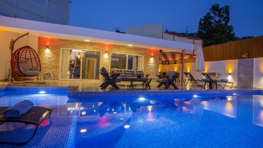 BLUE 8420- Kalkan Üzümlü Korunaklı Tatil Villaları