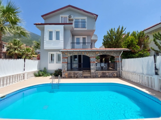 Muğla Fethiye Ölüdeniz'de 8 Kişilik Tatil Villası