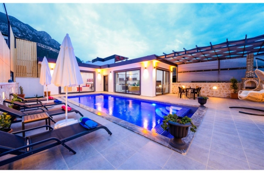 Kaş Bezirgan Ordu'da 4 Kişilik Deniz Manzaralı Tatil Viilası