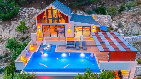 BLUE 8162 Kalkan İslamlar'da 4 Kişilik Kiralık Tatil Villası