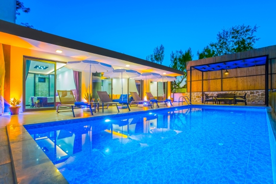 BLUE 7735 Kalkan İslamlar Doğa İçinde Jakuziili Balayı Villası