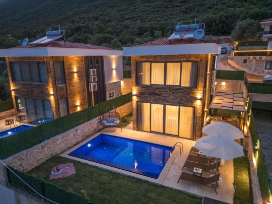 BLUE 7388 Kaş Çukurbağ'da 4 Kişilik Kiralık Tatil Villası