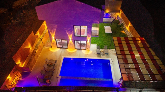 Fethiye Seydikemer Kumluova'da 6 Kişilik Doğa İçinde Tatil Villası