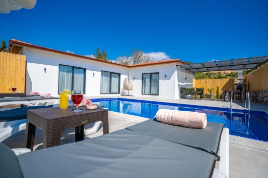 BLUE 7480 balayı villası- jakuzili villa- muhafazakar villa