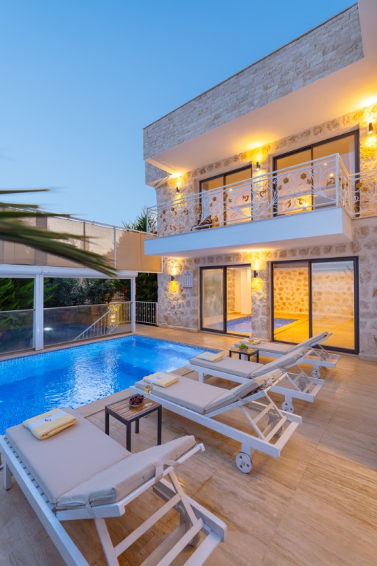 BLUE 7256, Kalkan Jakuzili kiralık Tatil Villası