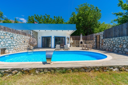 BLUE 8378 Kalkan Üzümlü'de Kiralık Balayı Villası