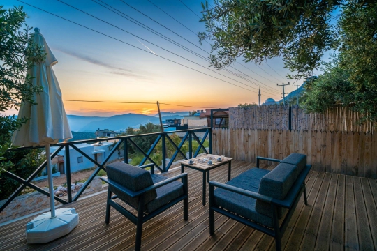 BLUE 8249 Kalkan Bezirgan'da 4 Kişilik Kiralık Tatil Villası