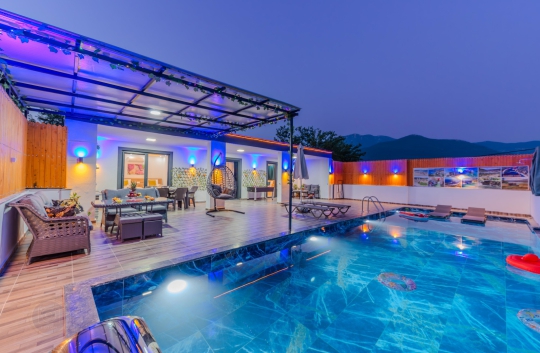 Kalkan Çavdır'da 6 Kişilik Doğa İçinde Tatil Villası