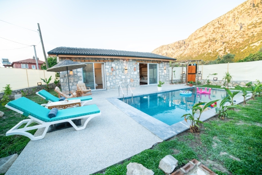 Fethiye Seydikemer Kayadibi'nde 2 Kişilik Doğa İçinde Tatil Villası