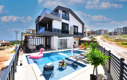BLUE 8142 - Demre Bozdağ'da 6 Kişilik Kiralık Tatil Villası