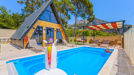 BLUE 8153 Fethiye Seydikemer'de 4 Kişilik Kiralık Tatil Villası