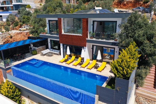 BLUE 7952 Kalkan Körede Lüks Tatil Villası