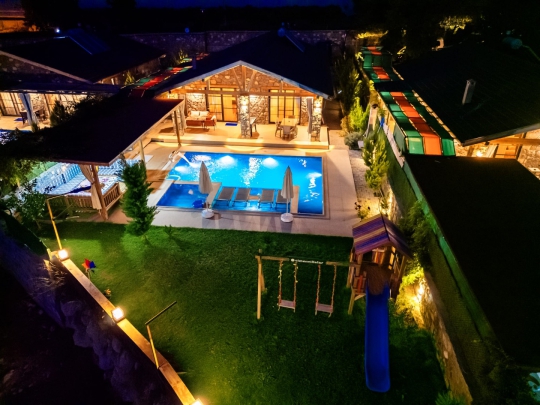 BLUE 7903 Fethiye Seydikemer Kiralık 6 Kişilik Geniş Aile Villası