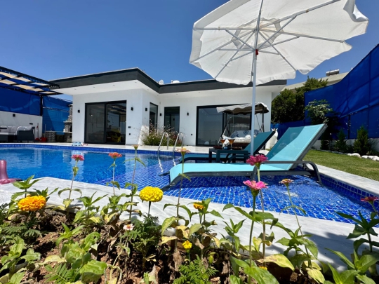 BLUE 8138 Kalkan Çavdır'da  2 kişilik  Korunaklı Balayı Villası