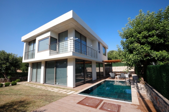 Antalya Finike Karşıyaka'da 8 Kişilik Denize Yakın Tatil Villası