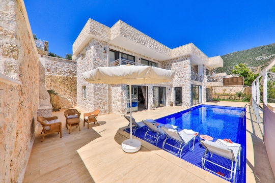 BLUE 7252, Jakuzili Tatil Villası