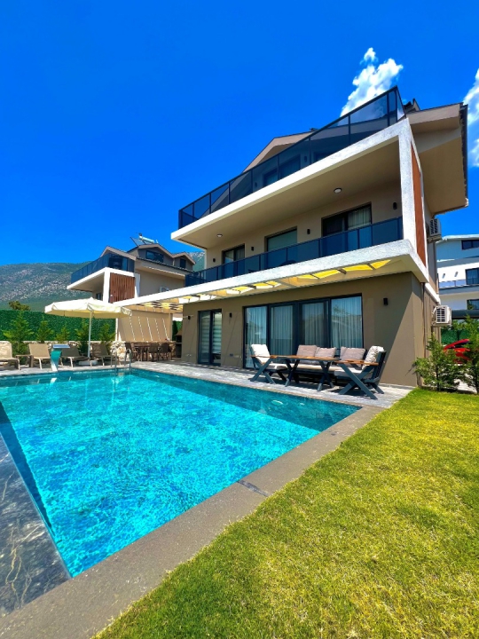 Fethiye'de 6 Kişilik Ölüdenize Yakın KiralıkTatil Villası