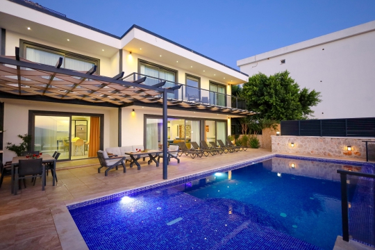 Antalya Kaş Bezirgan'da 6 Kişilik Doğa İçinde Tatil Villası
