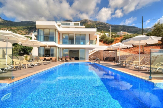 BLUE 8379 Kalkan Kızıltaş 8 Kişilik Kiralık Geniş Aile Villası