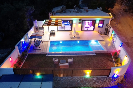 Kalkan Çayköy'de 2 kişilik Doğa İçinde Tatil Villası