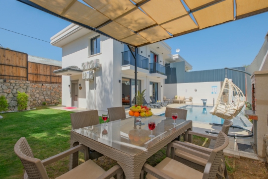 Muğla Fethiye Eldirek'de 4 Kişilik Doğa İçinde Tatil Villası