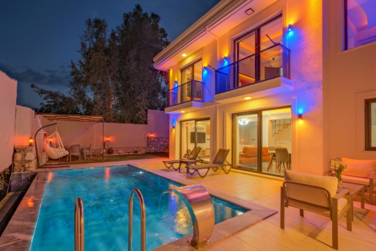 Muğla Fethiye Eldirek'de 4 Kişilik Doğa İçinde Tatil Villası