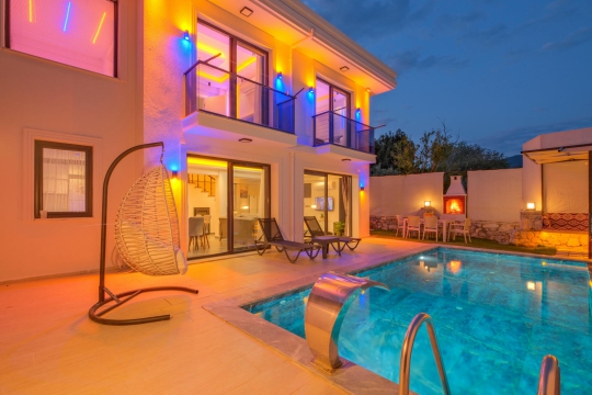 Muğla Fethiye Eldirek'de 4 Kişilik Doğa İçinde Tatil Villası