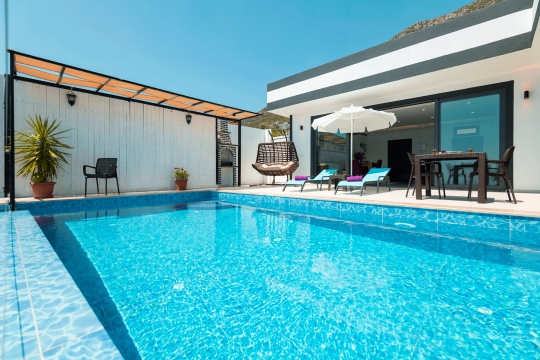 BLUE 8121 Kalkan Kördere'de 2 Kişilik Kiralık Tatil Villası